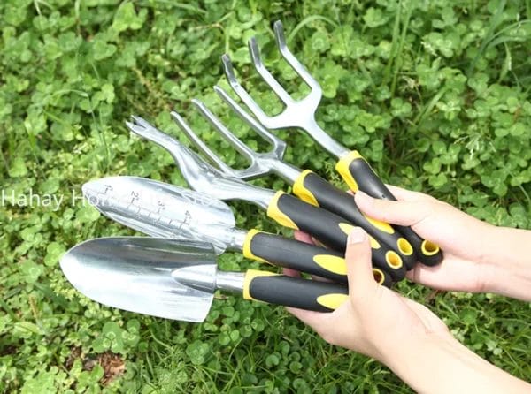 Aluminum Gardening Kit with Ergonomic Handle - Image 6