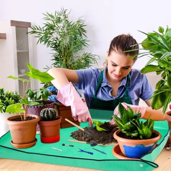 Gardening Kit: Waterproof Foldable Potting Mat - Image 6