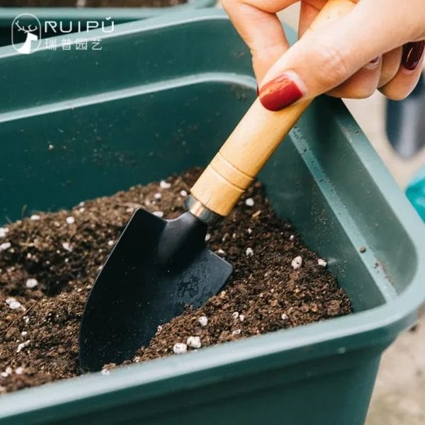 Gardening Kit: Mini Tools for Plants and Potting - Image 3